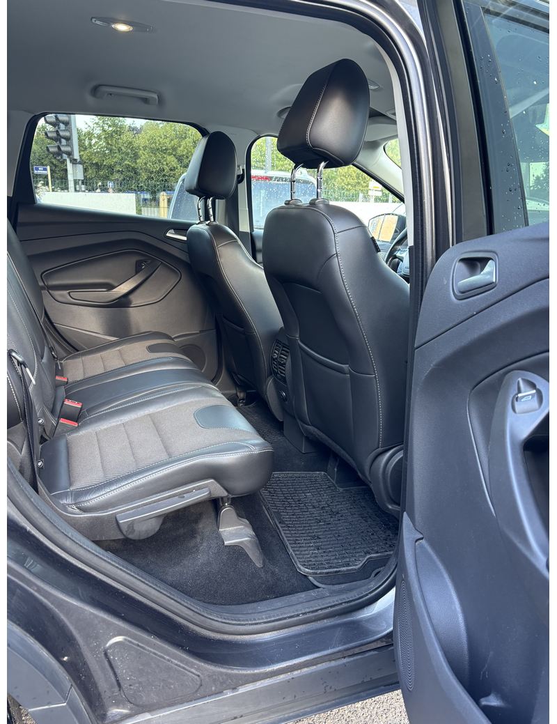 Ford Kuga 2.0 TDCi 150ch Titanium 4x4 PowerShift BVA