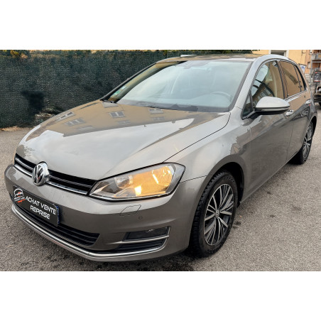 Volkswagen Golf 2.0 TDI 150 ch BlueMotion Technology FAP Allstar DSG6 5 portes – Confort et Performance